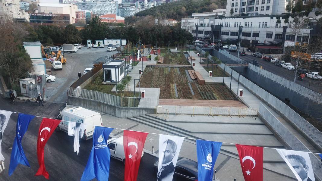 İBB, Taksim saldırısında ölen Topkara çiftini Ayazağa'da yaşattı 7